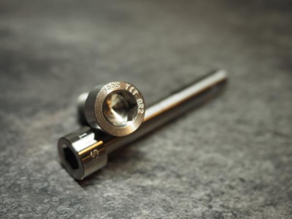Titanium Fasteners, Titanium Washers, Titanium Bolts, Titanium Setscrews, Titanium Capscrews
